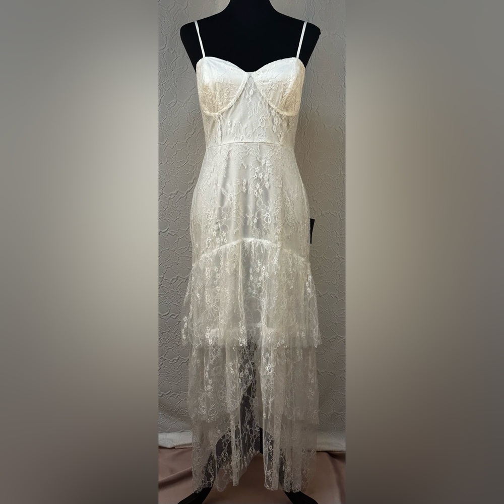 Lulu's- White Lace High Low Dress (M) ‼️NWT ‼️